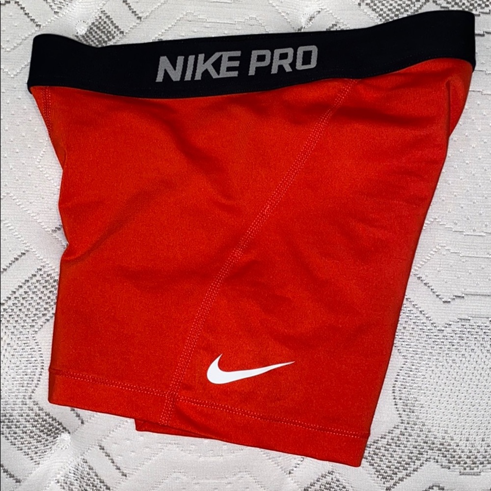 NIKE PRO SHORTS